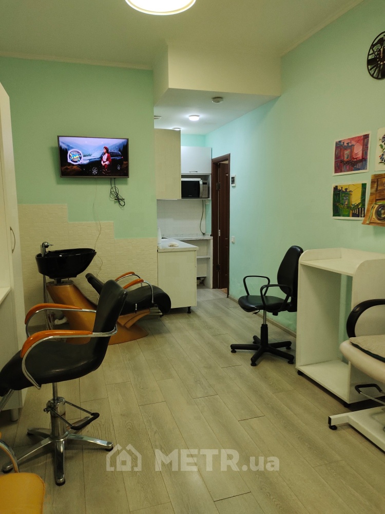 Фото коммерческой недвижимости, с. Крыжановка, ул. Генерала Бочарова 54Д (22699-2)