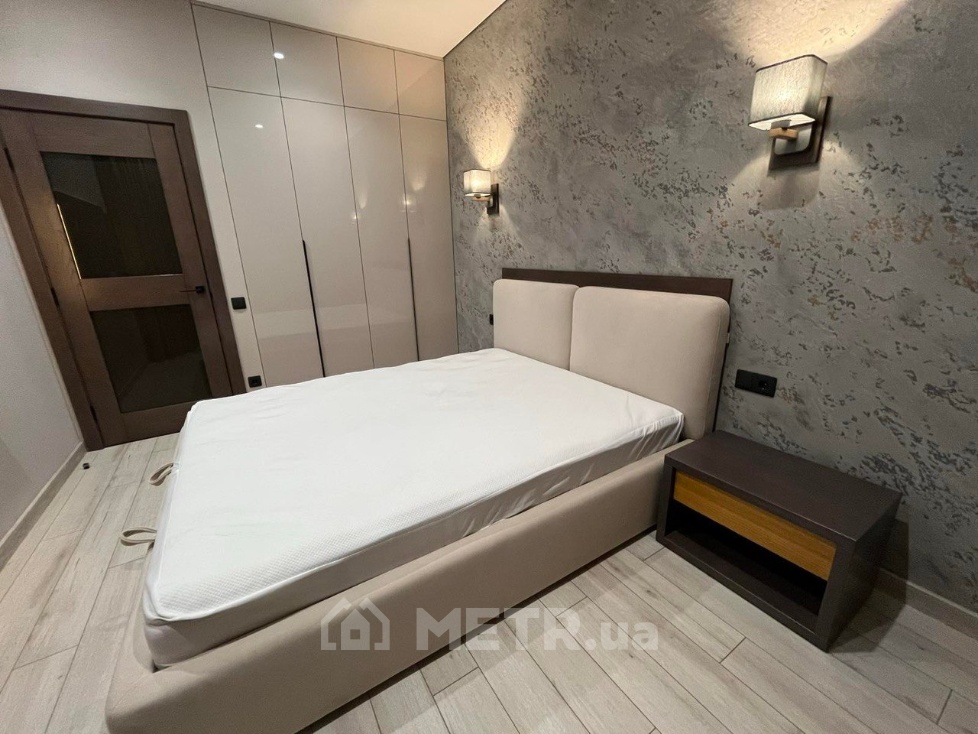 Фото квартиры, г. Одесса, ул. Генуэзская 1Е (22711-13)