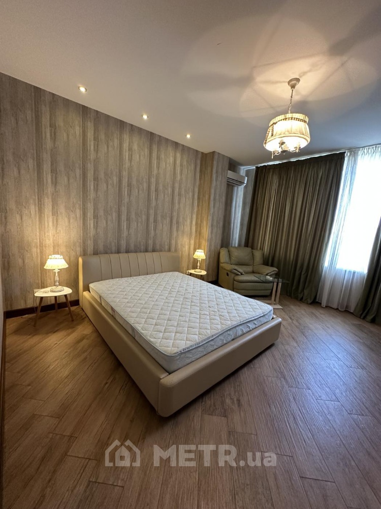 Фото квартиры, г. Одесса, ул. Академическая 20Б (22718-8)