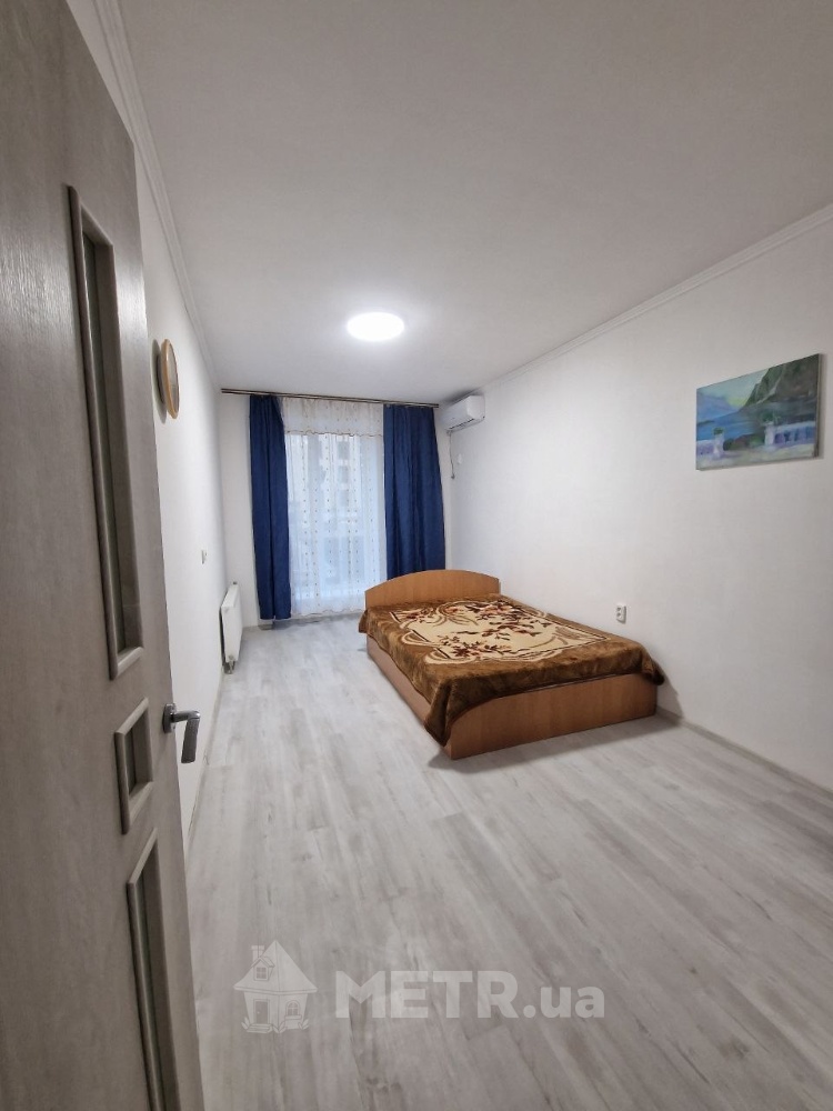 Фото квартиры, г. Черноморск, ул. Паркова 30 (22962-3)