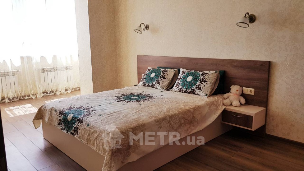 Фото квартиры, г. Черноморск, ул. Набережная 13 (23044-9)