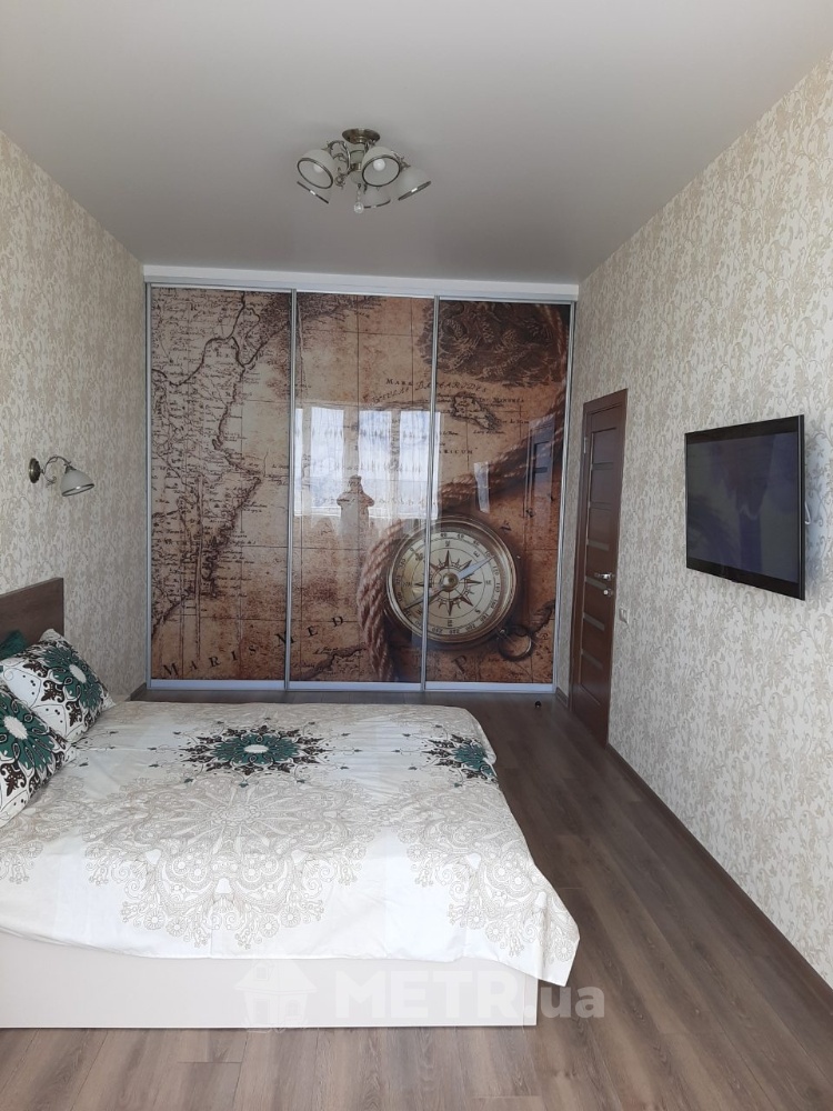 Фото квартиры, г. Черноморск, ул. Набережная 13 (23044-8)