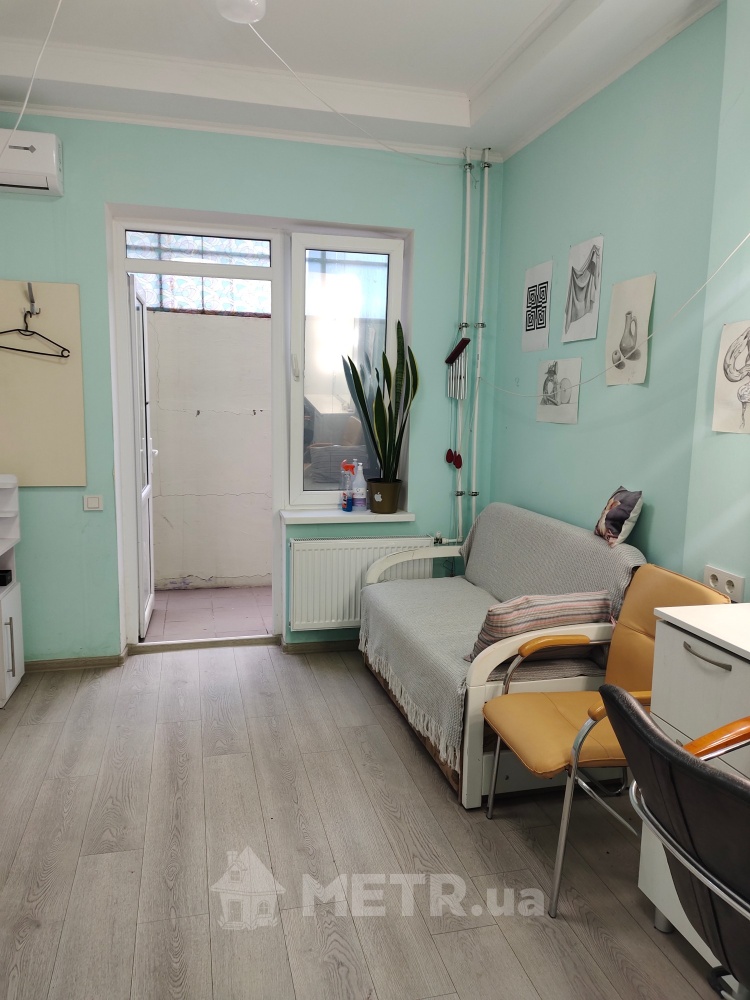 Фото коммерческой недвижимости, с. Крыжановка, ул. Генерала Бочарова 54Д (22699-3)