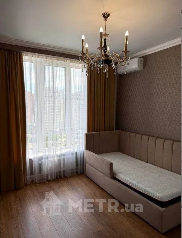 Фото квартиры, г. Одесса, ул. Толбухина 135 (23301-18)