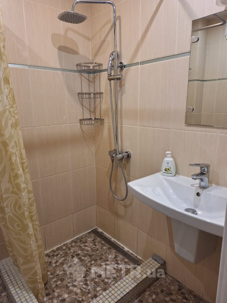 Фото квартиры, г. Черноморск, ул. Парковая 36 (23373-5)