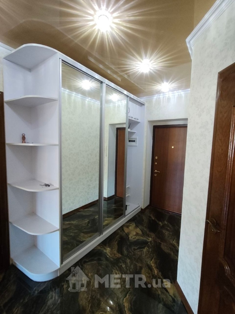 Фото квартиры, г. Черноморск, ул. Набережная 11А (23599-9)