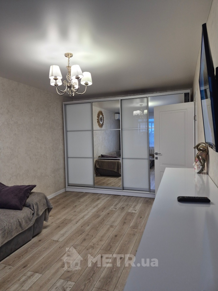 Фото квартиры, г. Черноморск, ул. Парковая 34 (23706-4)