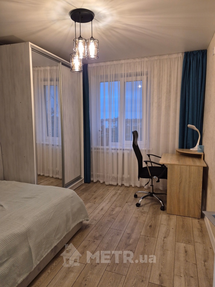 Фото квартиры, г. Черноморск, ул. Парковая 34 (23706-2)