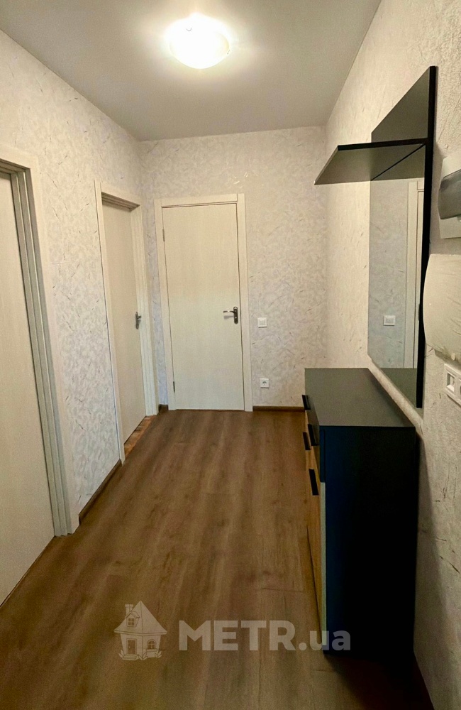 Фото квартиры, пгт Авангард, ул. Спрейса 15 (СТР) (23900-4)