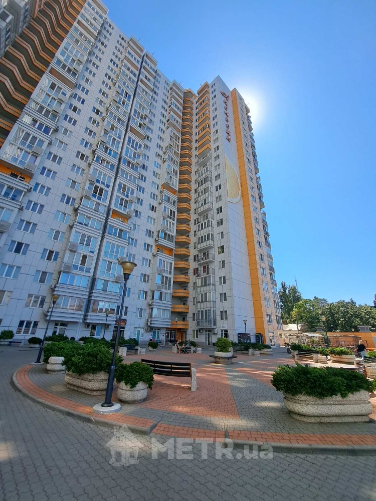 Фото комерційної нерухомості, м. Одеса, вул. Середньофонтанська 35 (23978-1)