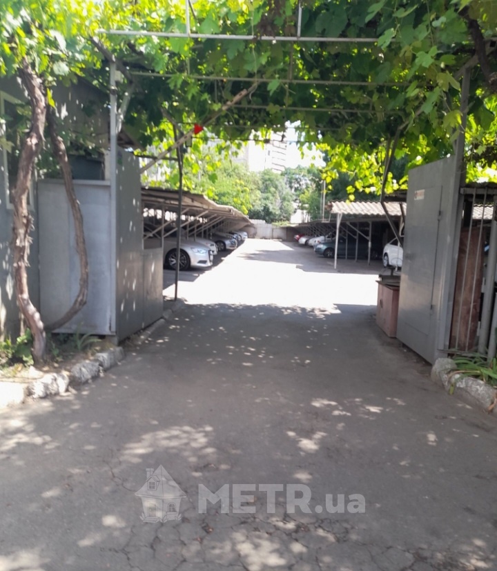 Фото места на стоянке, г. Одесса, ул. Радостная (24250-2)