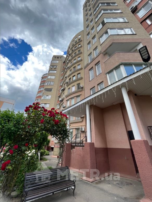 Фото квартиры, г. Одесса, ул. Тополевая 18 (24449-18)