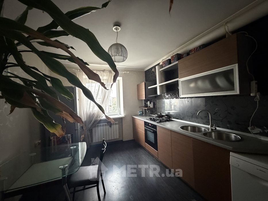 Фото квартиры, г. Черноморск, ул. Парковая 36 (24616-1)